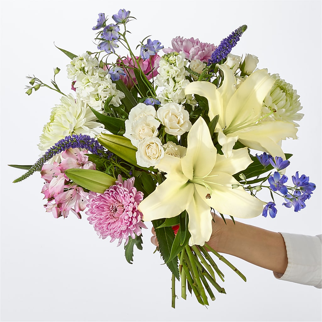 Winter Celebration Bouquet – WOYSHNER'S FLOWER SHOP, Lackawanna NY