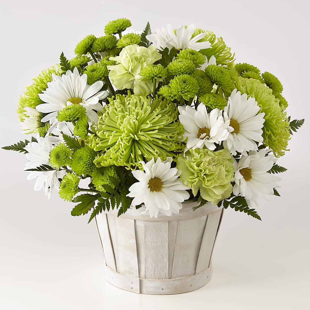 Lucky Charm Basket (Standard) – WOYSHNER'S FLOWER SHOP, Lackawanna NY