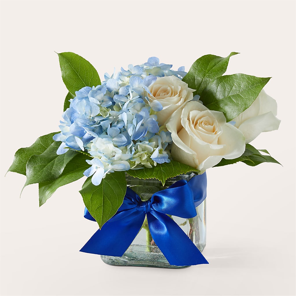 Sky Blue Delight Bouquet – WOYSHNER'S FLOWER SHOP, Lackawanna NY