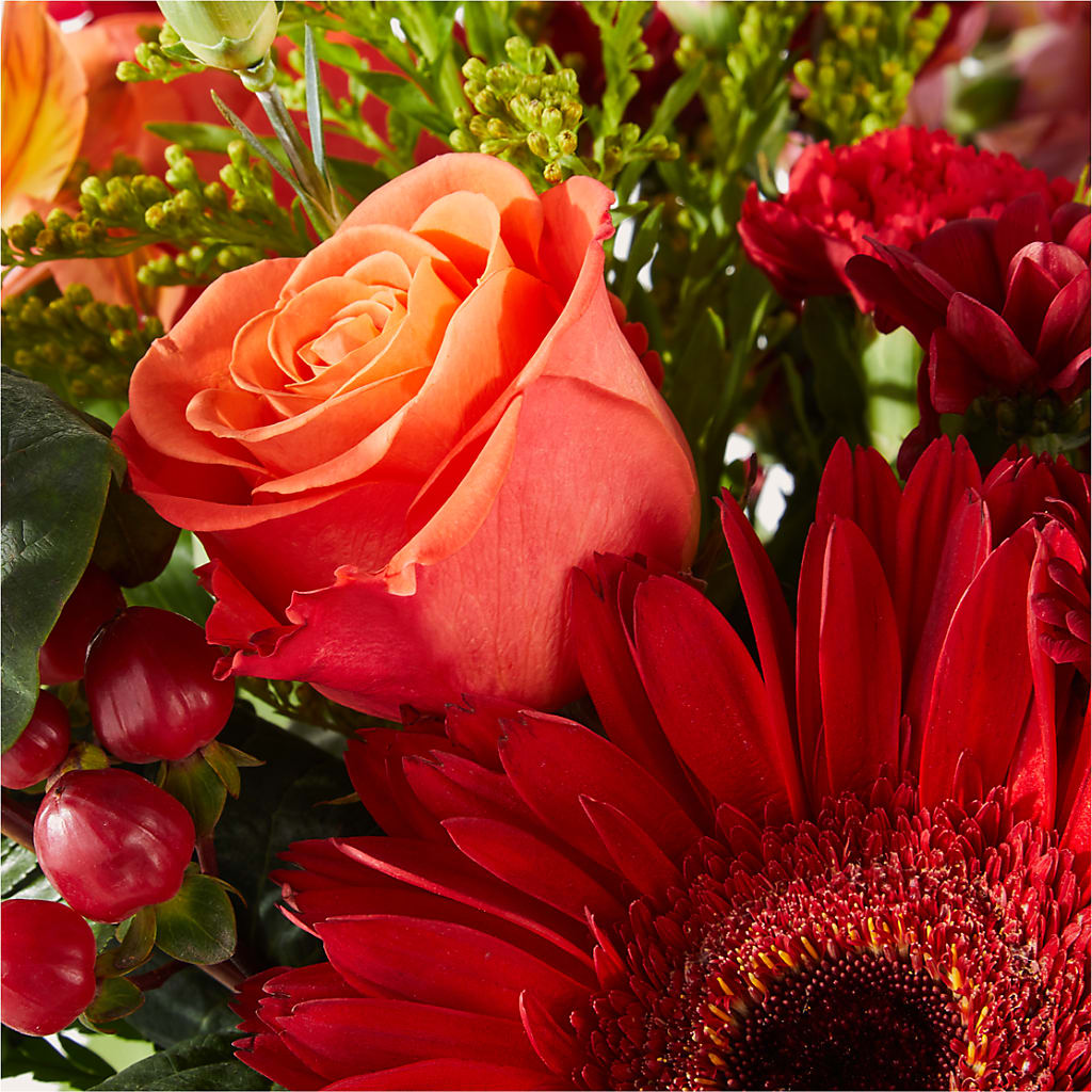 Sweater Season - A Florist Original – WOYSHNER'S FLOWER SHOP, Lackawanna NY