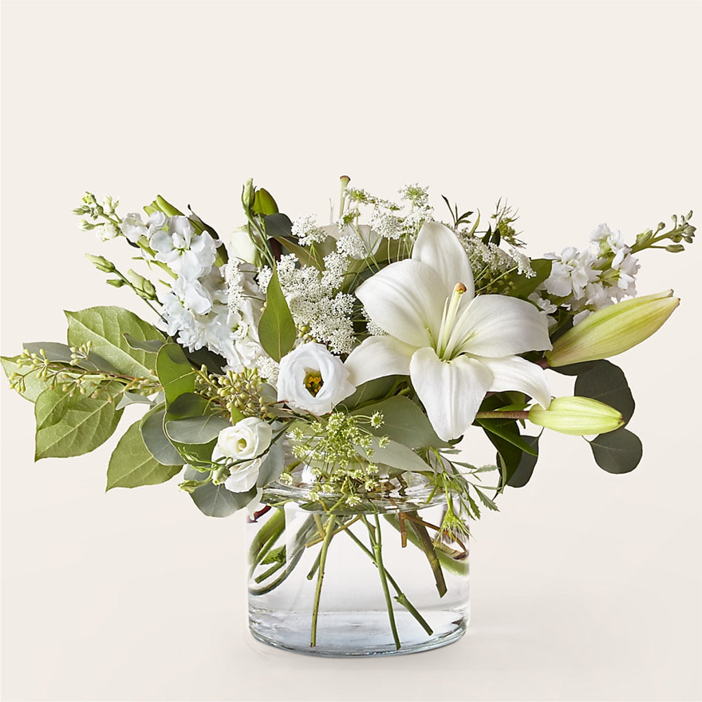 Alluring Elegance Bouquet – WOYSHNER'S FLOWER SHOP, Lackawanna NY