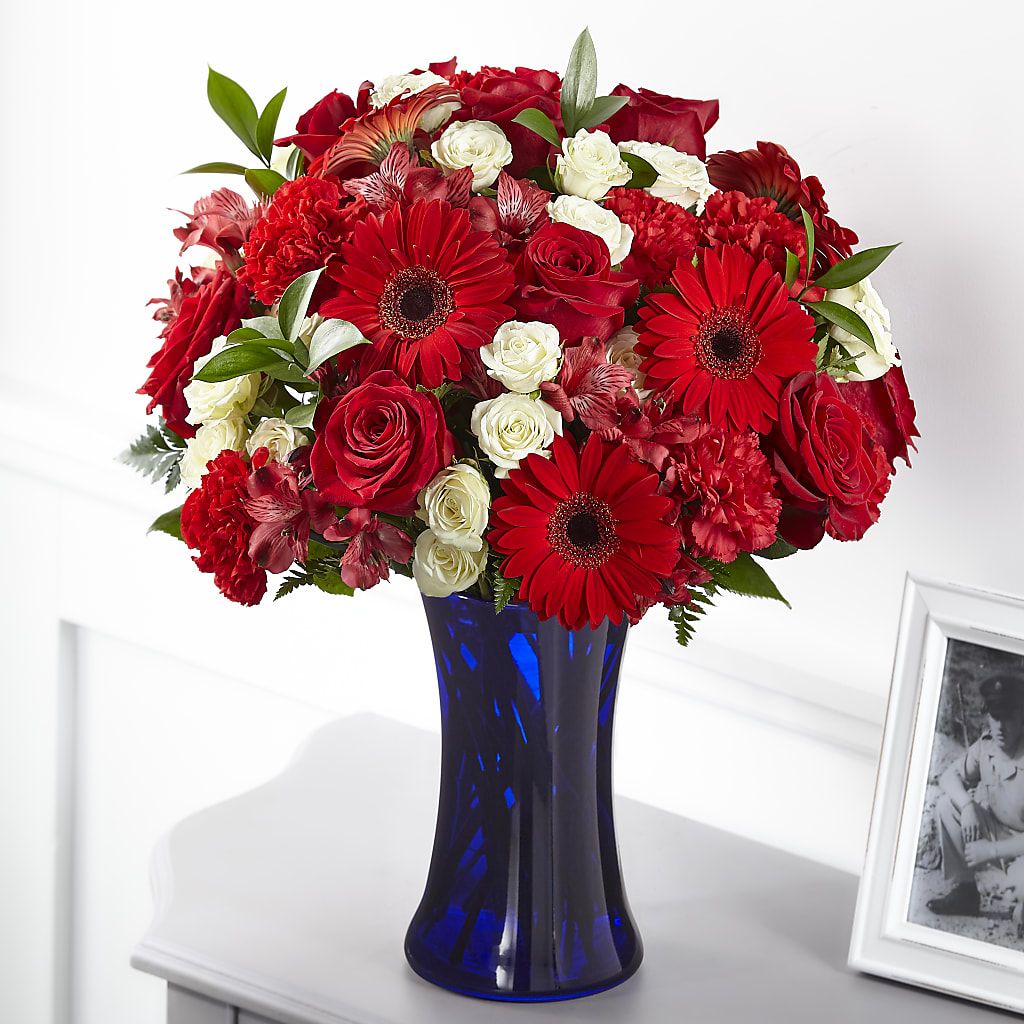 Hearts Embrace Bouquet – WOYSHNER'S FLOWER SHOP, Lackawanna NY