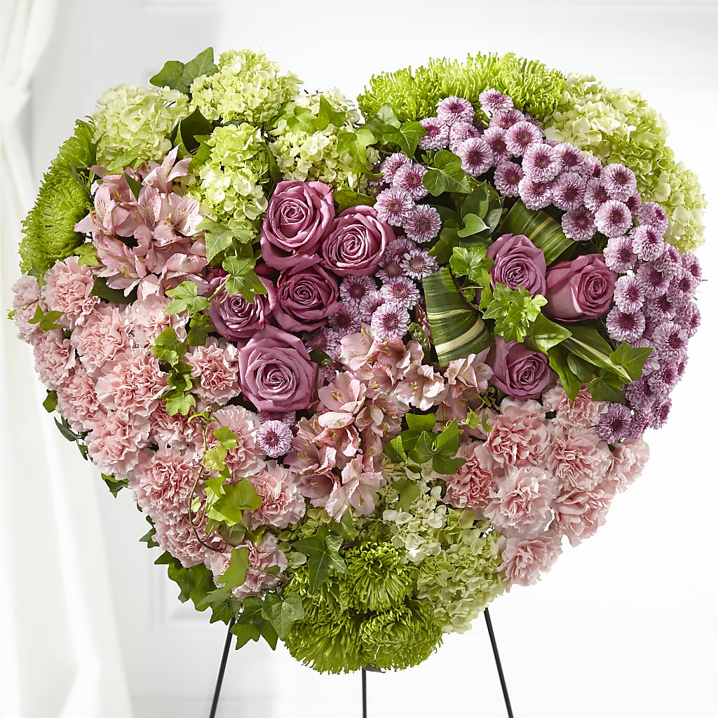 Heartwarming Standing Heart – WOYSHNER'S FLOWER SHOP, Lackawanna NY