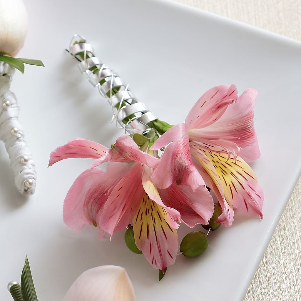 Pink Peruvian Lily Boutonniere – WOYSHNER'S FLOWER SHOP, Lackawanna NY