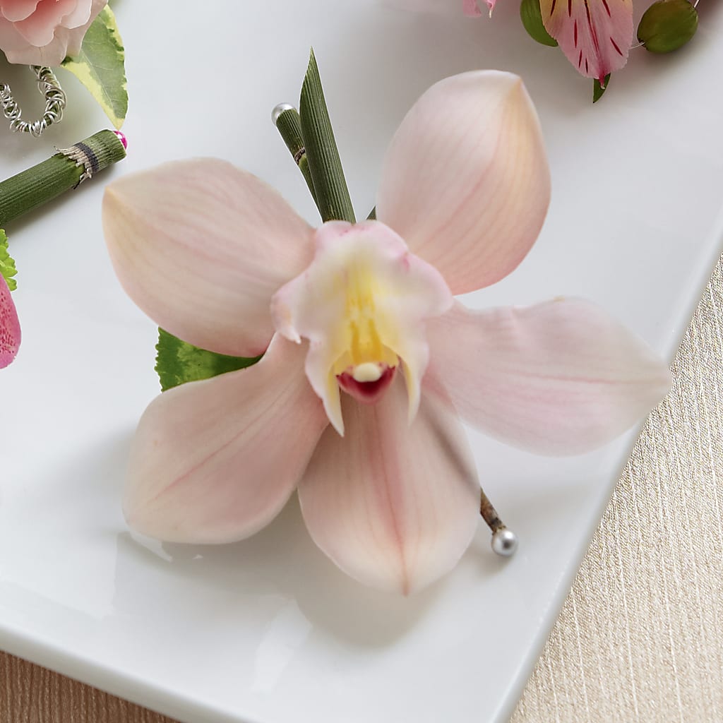 Pink Cymbidium Boutonniere – WOYSHNER'S FLOWER SHOP, Lackawanna NY