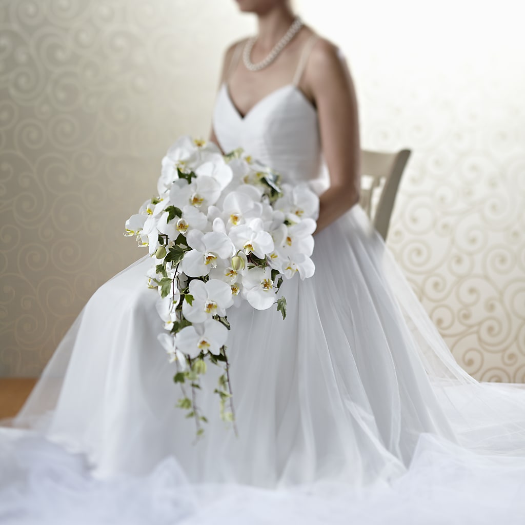 Classic White Bouquet – WOYSHNER'S FLOWER SHOP, Lackawanna NY