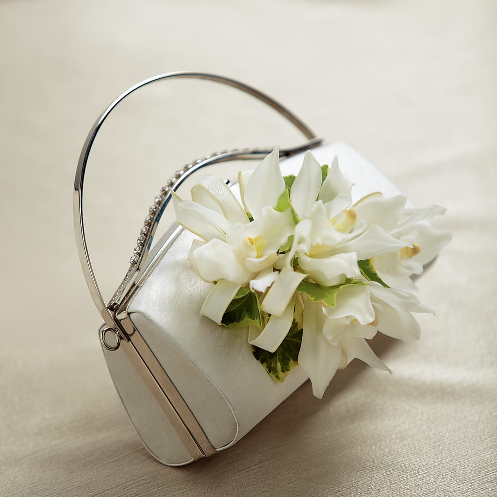 White Purse Decor – WOYSHNER'S FLOWER SHOP, Lackawanna NY