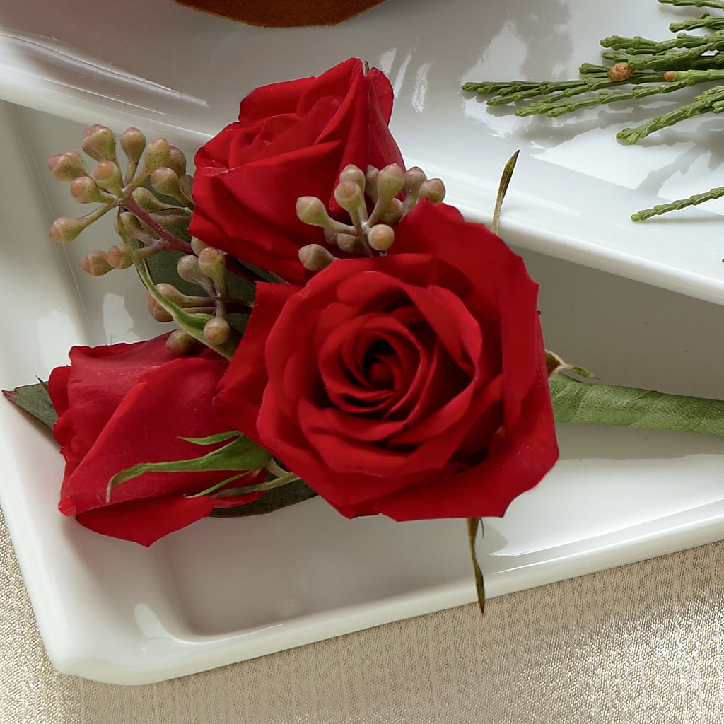 Red Spray Rose Boutonniere – WOYSHNER'S FLOWER SHOP, Lackawanna NY