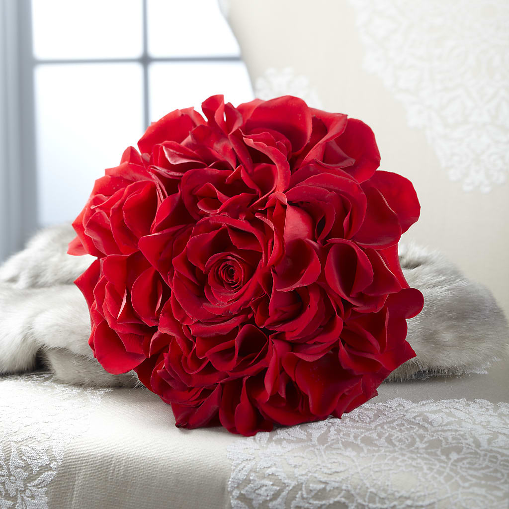 Composite Rose Bouquet – WOYSHNER'S FLOWER SHOP, Lackawanna NY