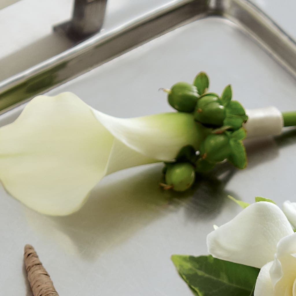 White Calla Boutonniere – WOYSHNER'S FLOWER SHOP, Lackawanna NY