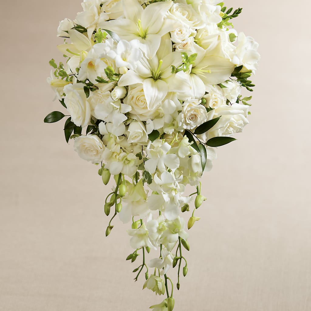 White Wonders Bouquet – WOYSHNER'S FLOWER SHOP, Lackawanna NY