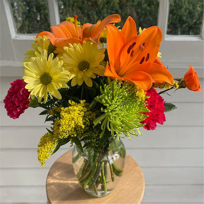 Bold & Bright – A Florist Original – WOYSHNER'S FLOWER SHOP, Lackawanna NY