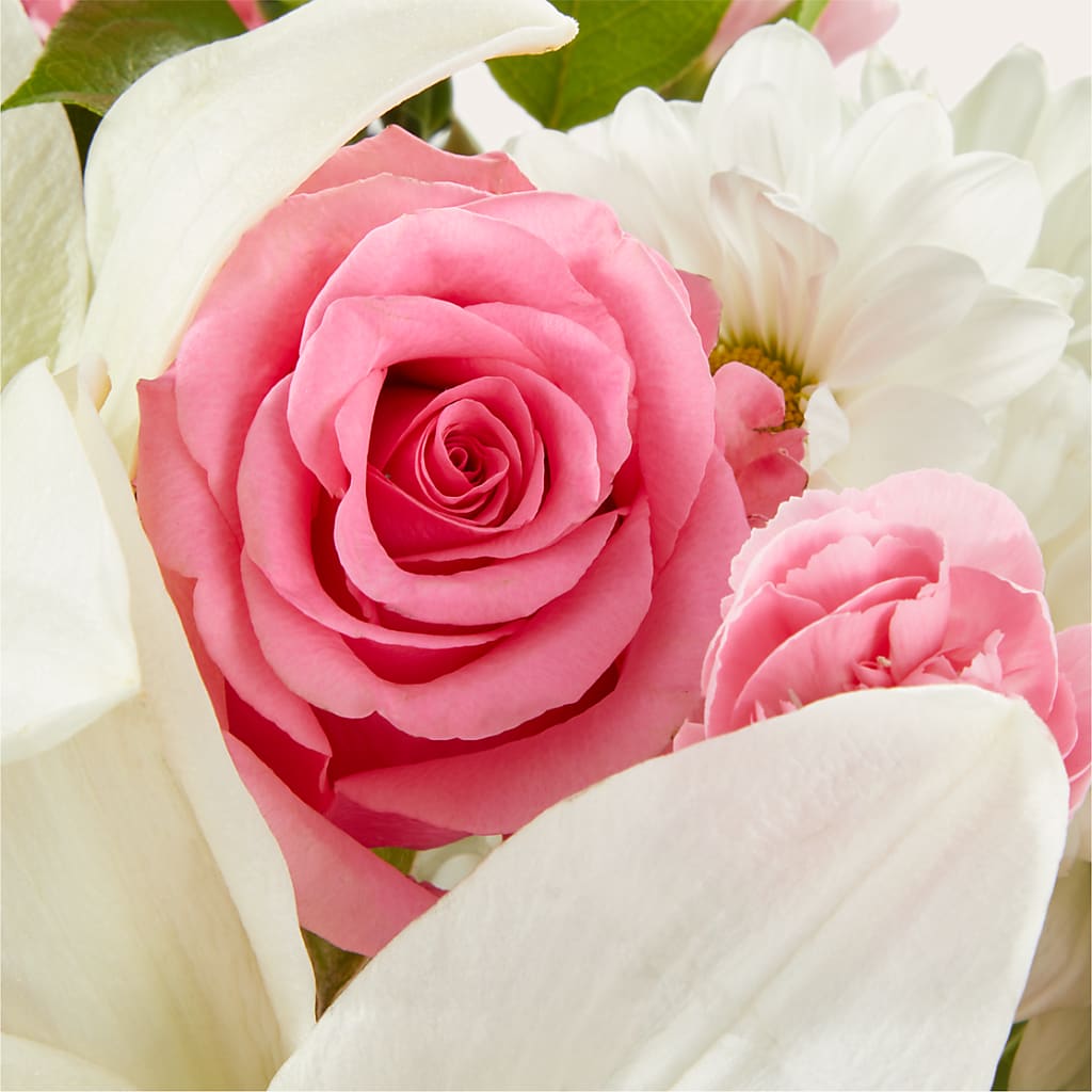 Whispers of Comfort Bouquet – WOYSHNER'S FLOWER SHOP, Lackawanna NY