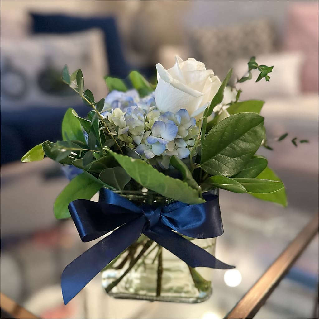 Sky Blue Delight Bouquet – WOYSHNER'S FLOWER SHOP, Lackawanna NY