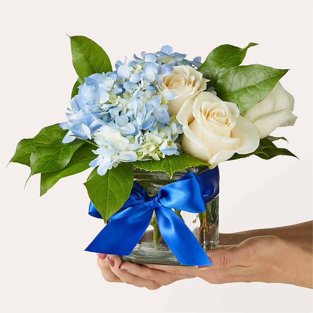 Sky Blue Delight Bouquet – WOYSHNER'S FLOWER SHOP, Lackawanna NY