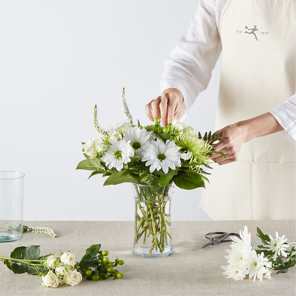 Irish Garden - A Florist Original – WOYSHNER'S FLOWER SHOP, Lackawanna NY