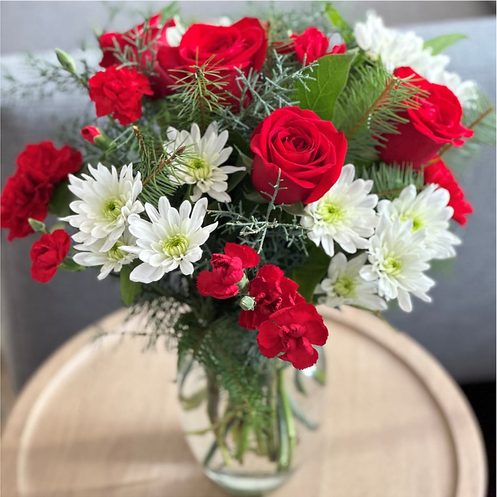 Seasonal Magic Bouquet – WOYSHNER'S FLOWER SHOP, Lackawanna NY