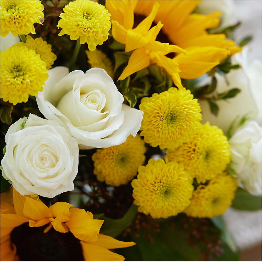 Luminous Morning Bouquet – WOYSHNER'S FLOWER SHOP, Lackawanna NY