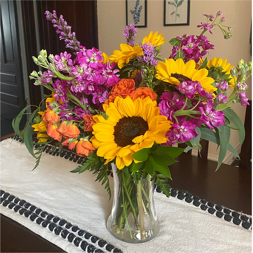 Rays of Life Bouquet – WOYSHNER'S FLOWER SHOP, Lackawanna NY