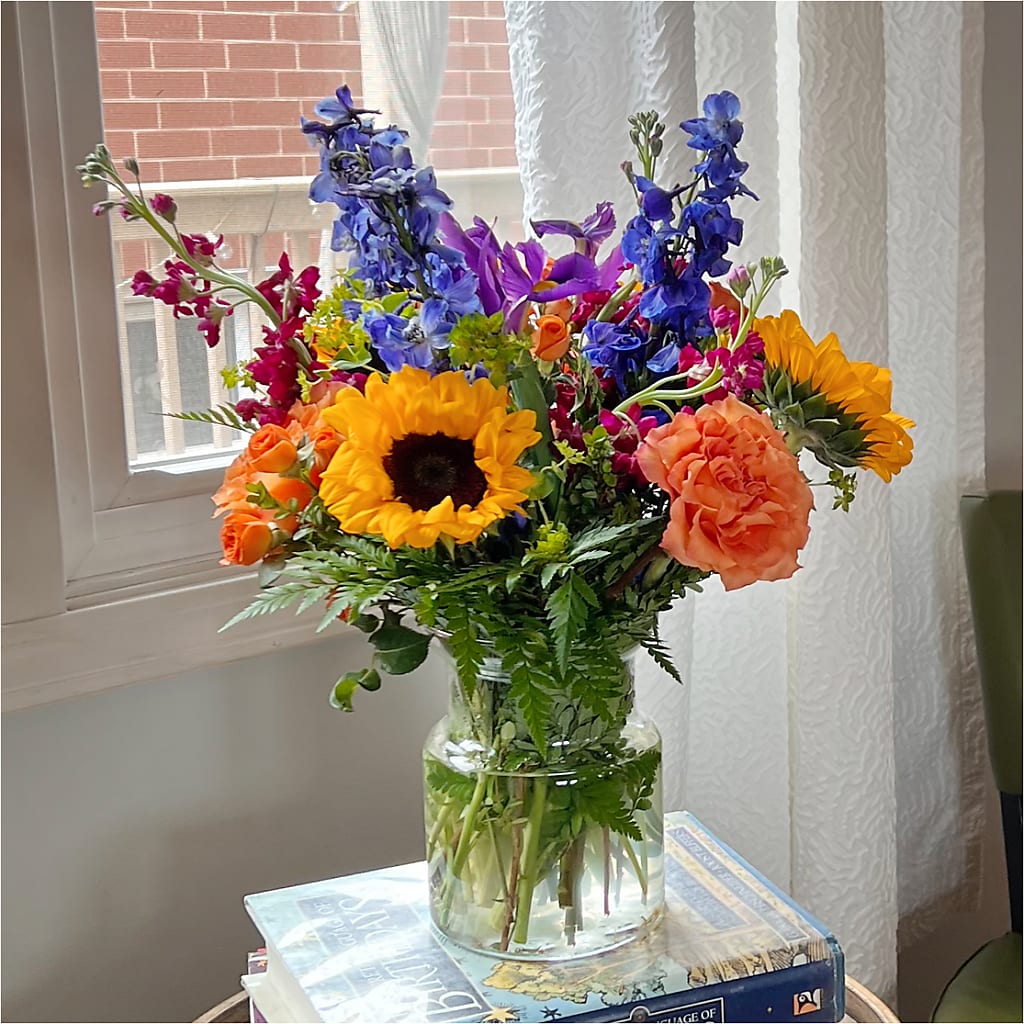 Rays of Life Bouquet – WOYSHNER'S FLOWER SHOP, Lackawanna NY
