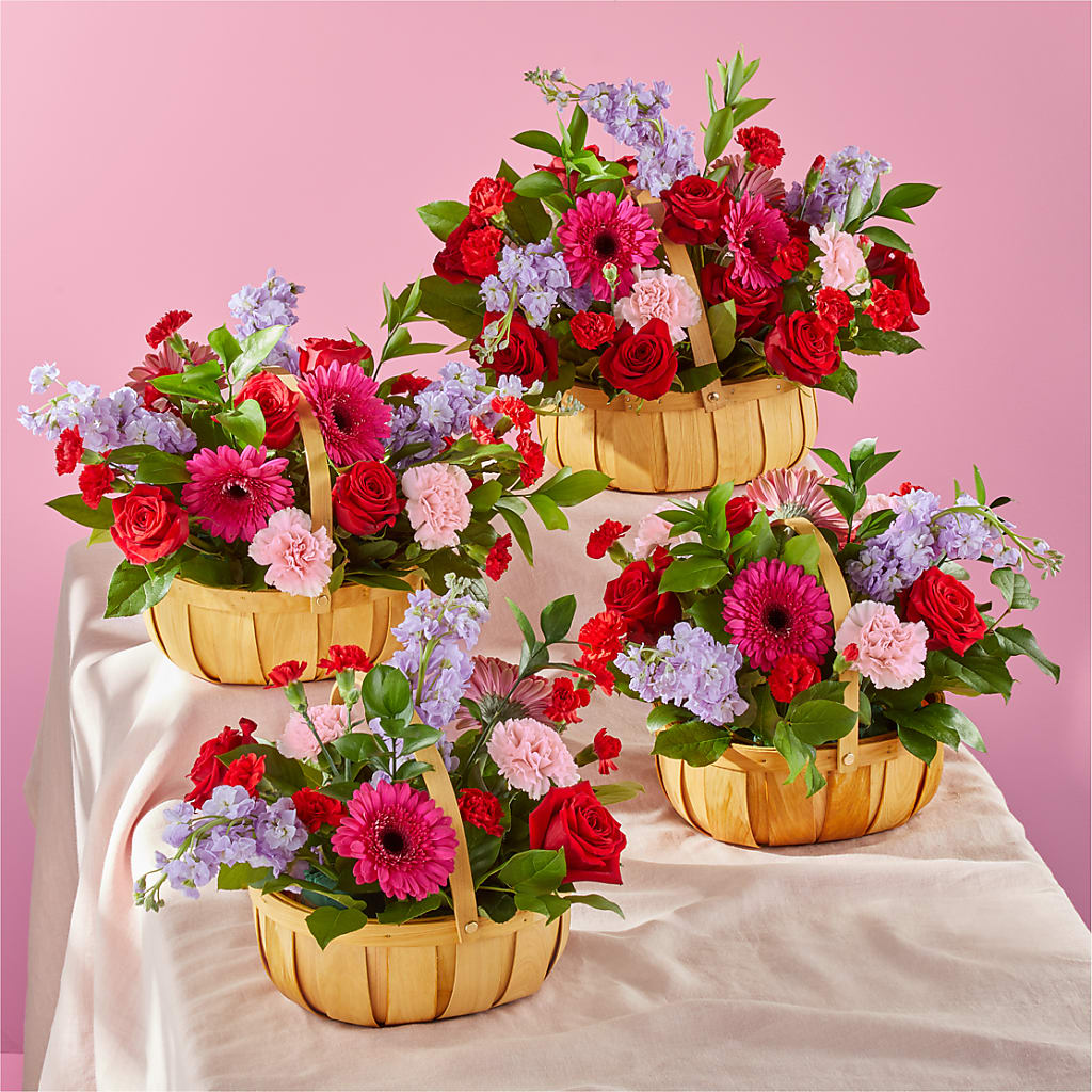 Pink Picnic Basket – WOYSHNER'S FLOWER SHOP, Lackawanna NY