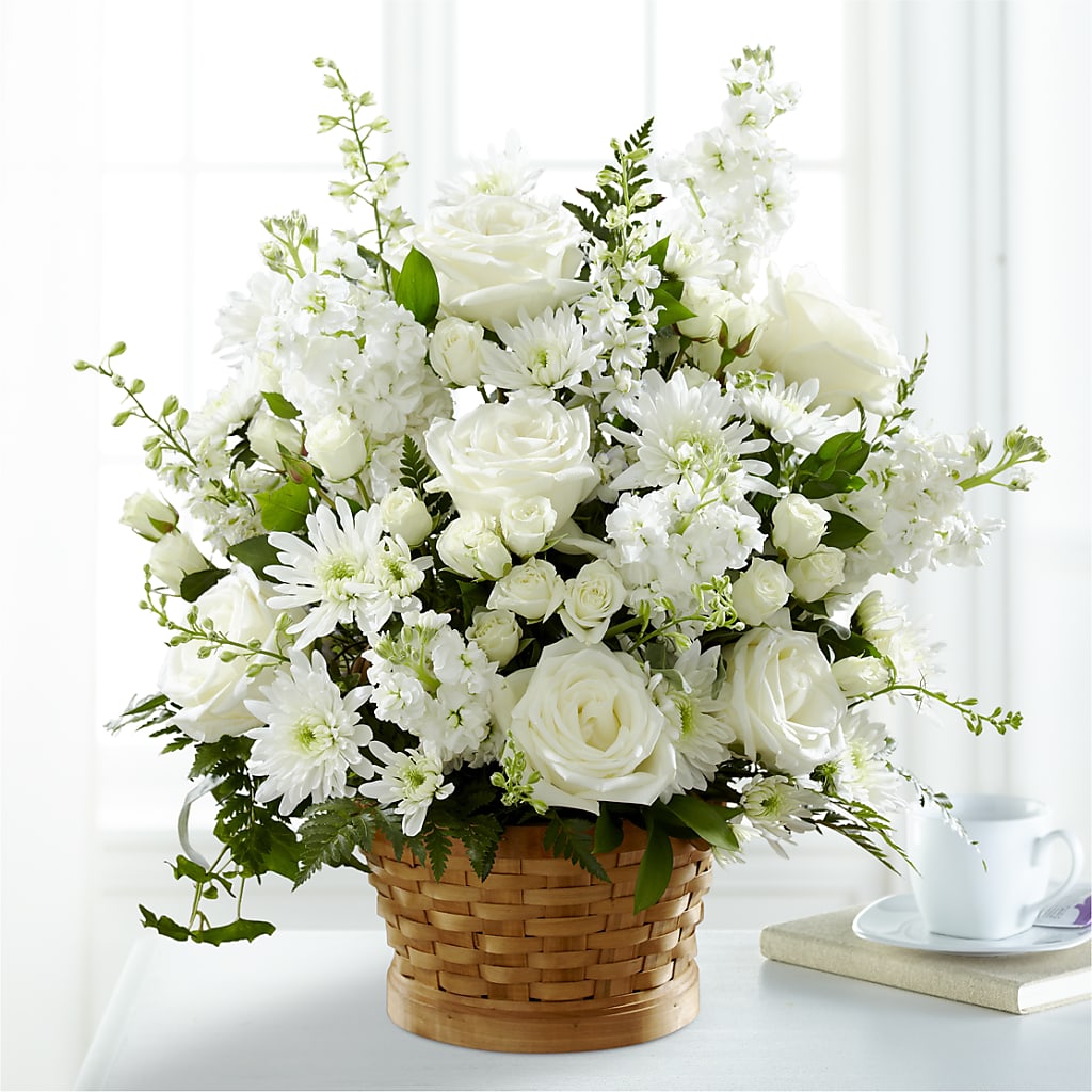 Heartfelt Condolences Arrangement – WOYSHNER'S FLOWER SHOP, Lackawanna NY