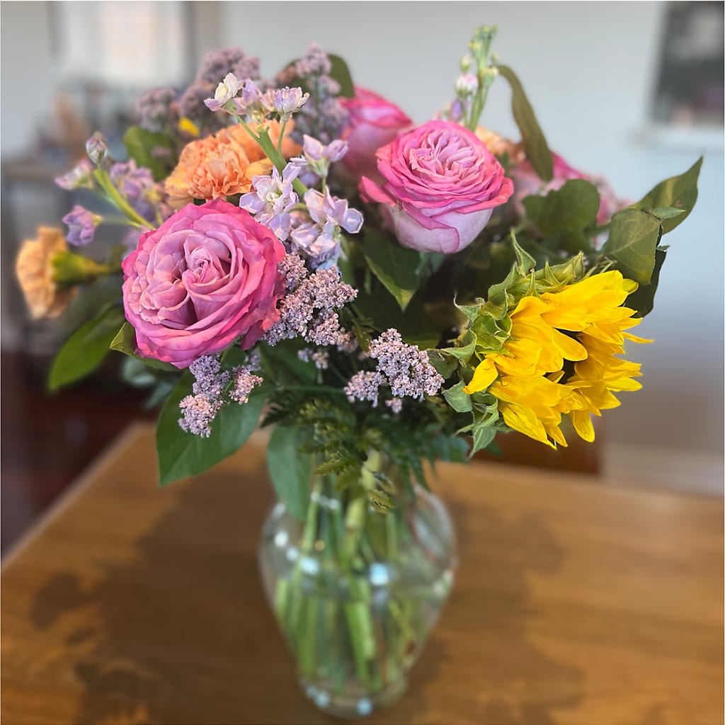 Yellow Brick Road Bouquet – WOYSHNER'S FLOWER SHOP, Lackawanna NY