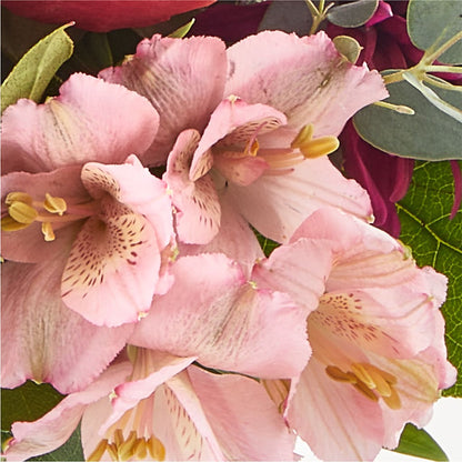Berry Cobbler Bouquet – WOYSHNER'S FLOWER SHOP, Lackawanna NY