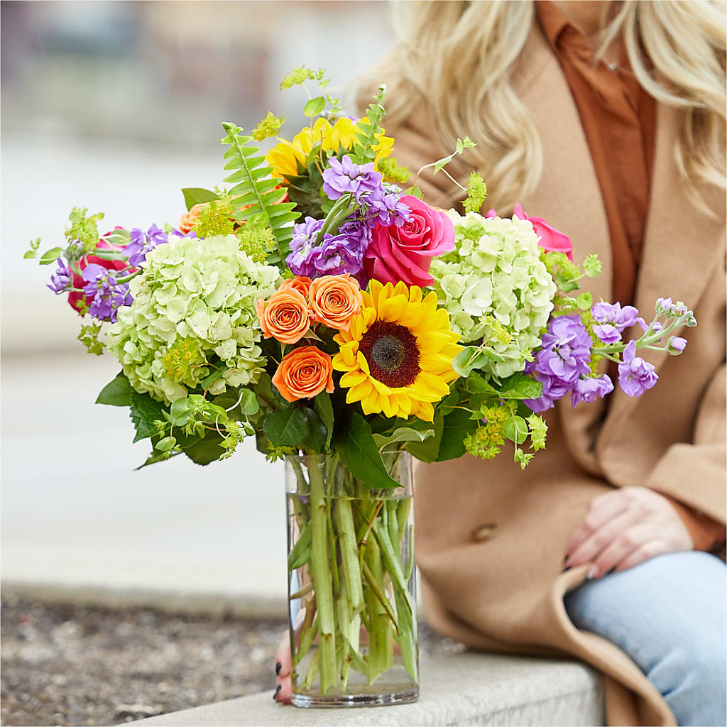Vibrant Greetings Bouquet – WOYSHNER'S FLOWER SHOP, Lackawanna NY