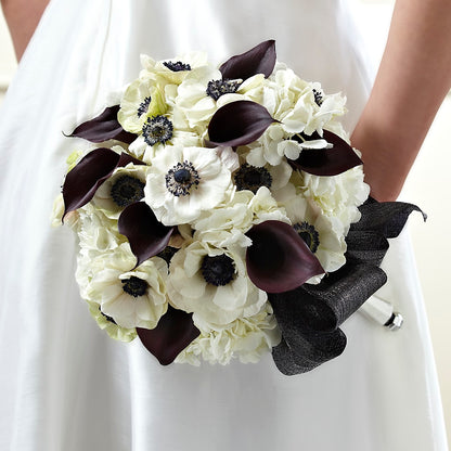 To Have and To Hold Bouquet – WOYSHNER'S FLOWER SHOP, Lackawanna NY