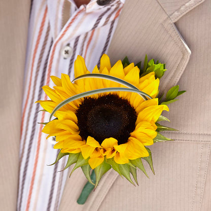 Free Spirit Boutonniere – WOYSHNER'S FLOWER SHOP, Lackawanna NY